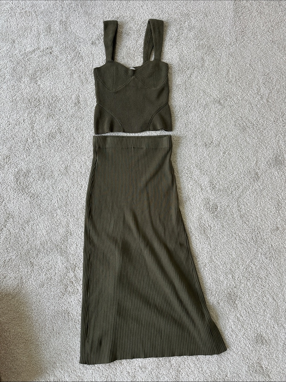 Modern Citizen Olive Two-Piece Dress Set - Sleeveless Crop Top & Maxi Skirt